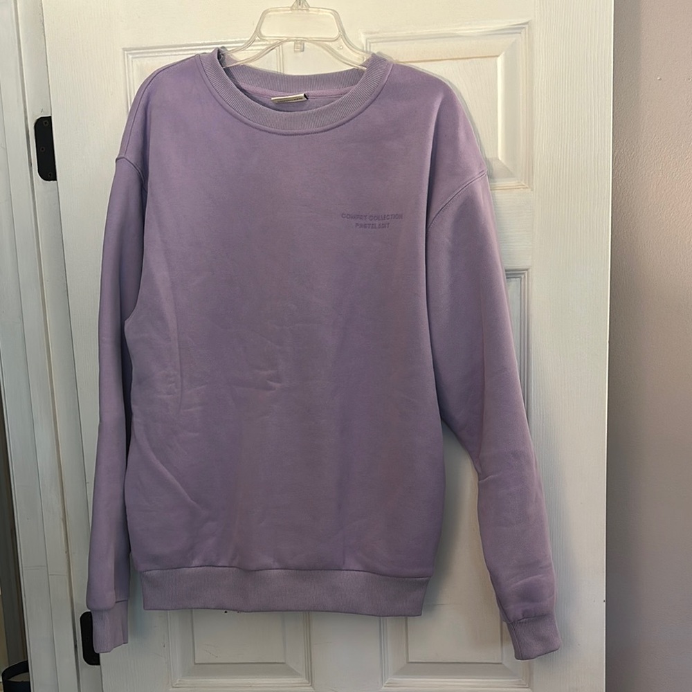 Comfrt Brand Purple Crewneck Sweater